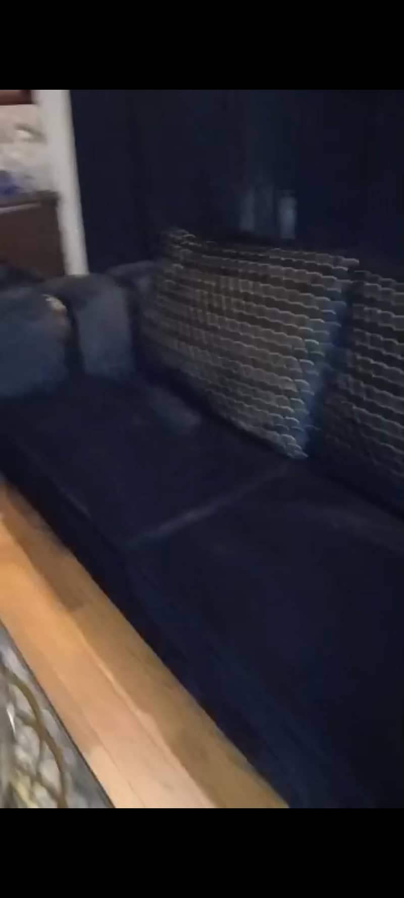 excellent condition sofa 0