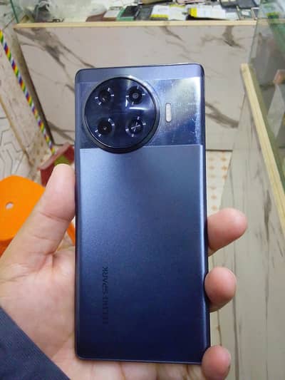 Tecno Spark 20 pro plus