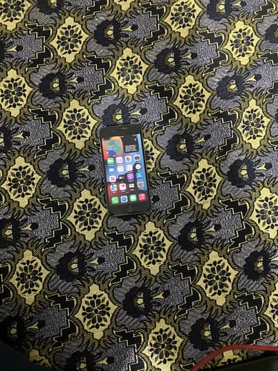 i phone 6S 64 GB factory unlock 10/10 hai