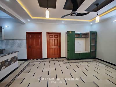 Gf floor pani bajli available at the good location