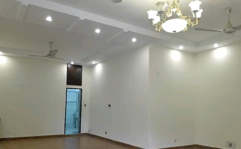 1 Kanal Spacious House Is Available In Allama Iqbal Town - Rachna Block For Sale