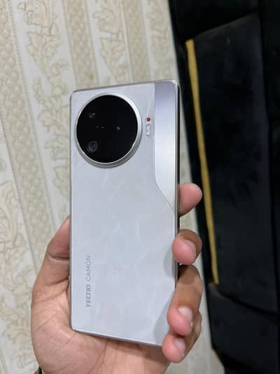 Techno Camon 30 pro 5G .       12gb 512gb