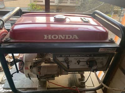 Honda Generator 2.5 kv it's in every good condition