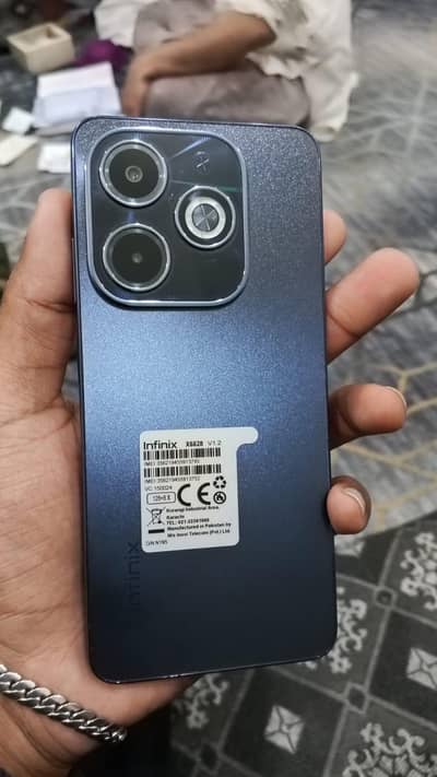 Infinix hot 40i 8+8/128