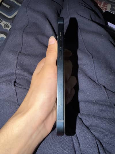 Iphone 13 jv under Apple warranty