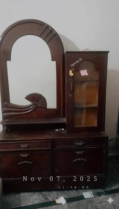 dressing table is for sale