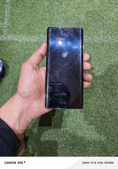 Tecno Camon 40 pro 8/256 locked only phone kit.