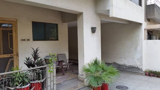 A Back Of Main 1 Kanal House Located In Allama Iqbal Town - Pak Block Is Available For Sale