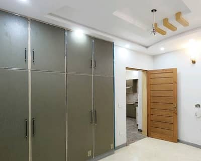 Brand New 3 Marla House Available In Allama Iqbal Town - Huma Block For Sale