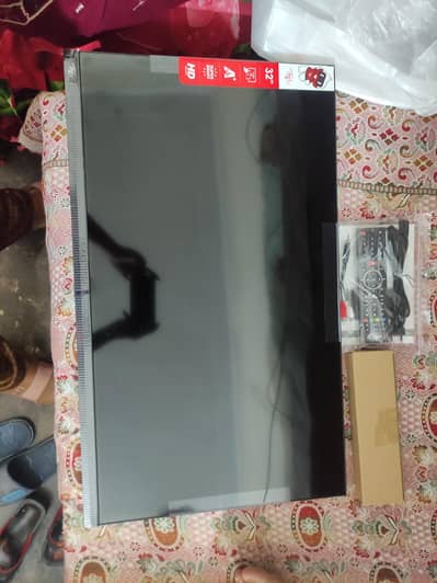 LED 32 inch TV blaze less