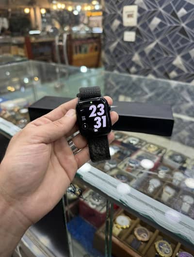 Apple Watch Series 7 45mm size