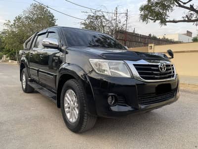 Toyota hilux Vigo 2013 Champ Complete Original Condition 1 Hand