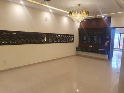 10 Marla Slightly Used House For Sale