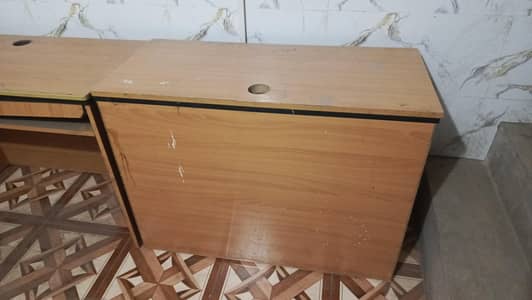 Computer table for sale  urjnt