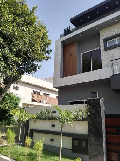 10 Marla Brand New Designer House For Sale