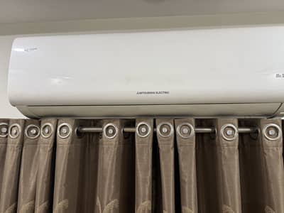 Mitsubishi Mr slim 1.5 ton AC In working condition.