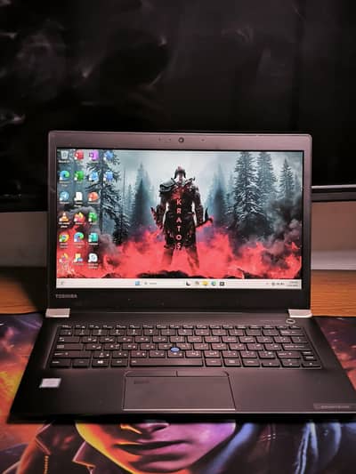 Toshiba 13.3 full hd display touch i7 8th gen 8gb 256gb