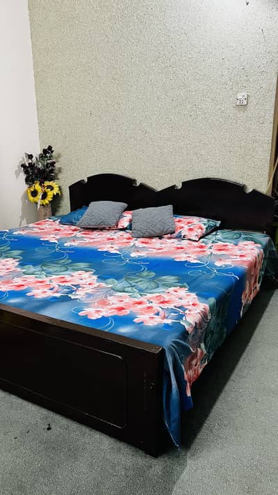 2 single beds and dressing table -Wooden