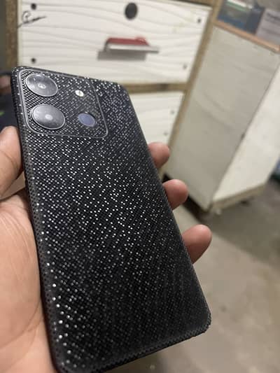 whatsapp 03207243385