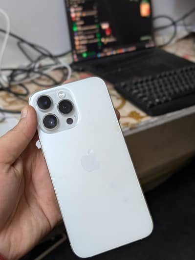 I phone 14 pro max board issues