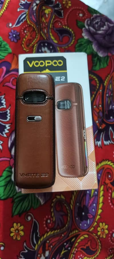 Voopo vmate E2 and argus g2 mini with flavour bottle