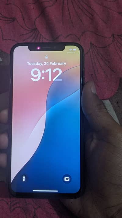I phone xs all okay 64 GB