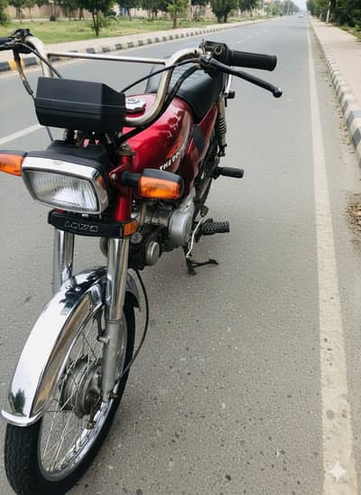 metro bike 70cc 10/10 okkk. . . . 03084347773. . .