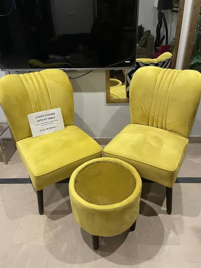 Modern design Slightly used sofa chairs in very good condition