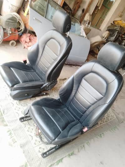 important Electrionic leather seats