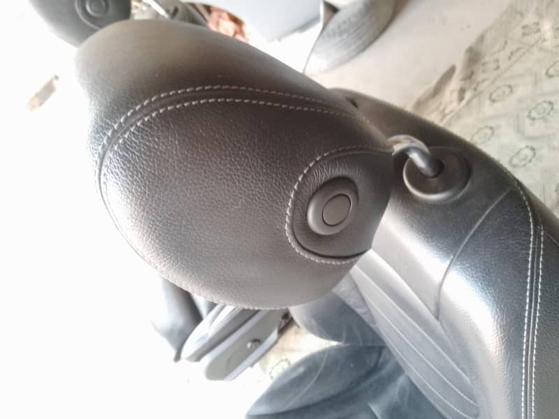important Electrionic leather seats 4