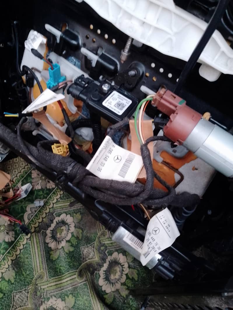 important Electrionic leather seats 8