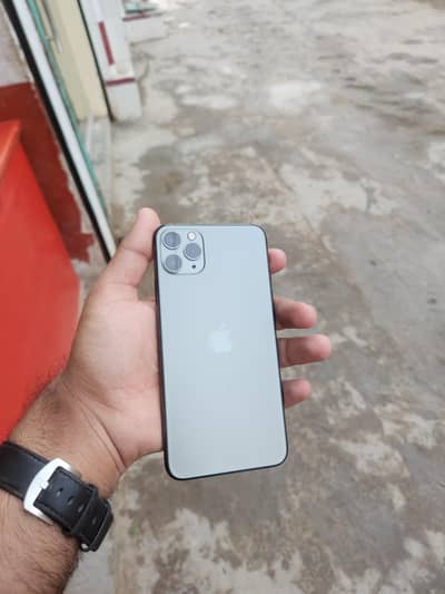 Iphone 11 Pro Max | Factory Unlock | Waterpack