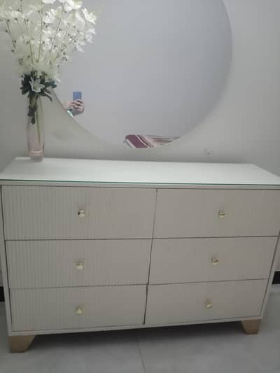 Velvet bed set for sale in excellent condition