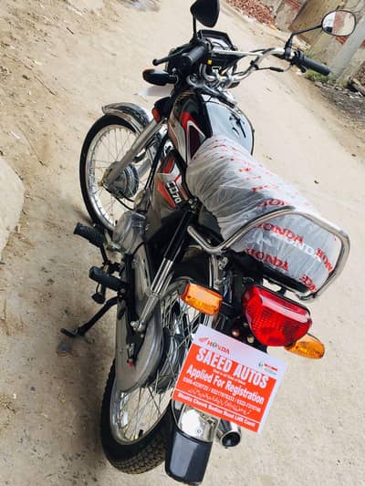 03286047264only wtsap 2025model Cd70 2900km chali ha 10/10condition