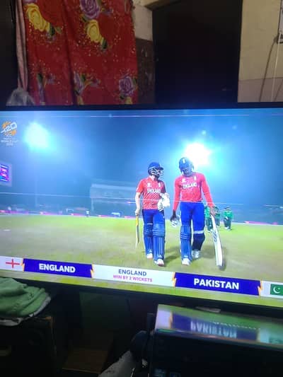 43" inch Led with good sound and remote