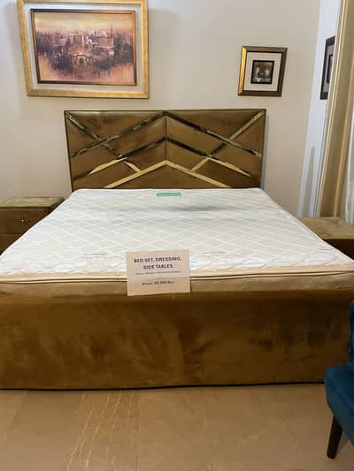 King size double bed set with/without mattress [Few months used]