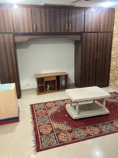 2 bed apartment With Gas and Geaser Non Furnished