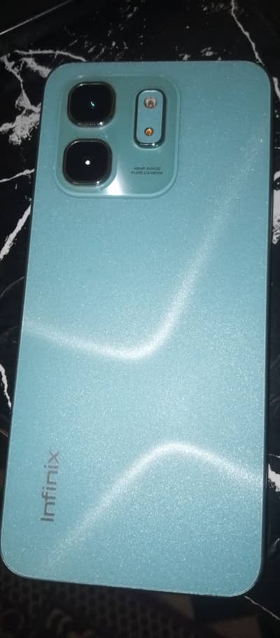 Infinix Hot 50i only 1 crack on screen All OK 10/9 no open