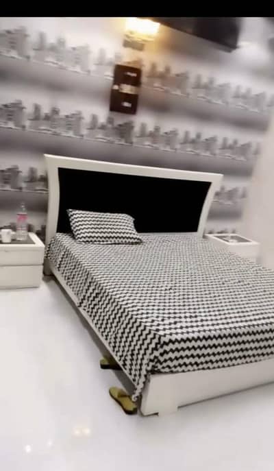 white bedset