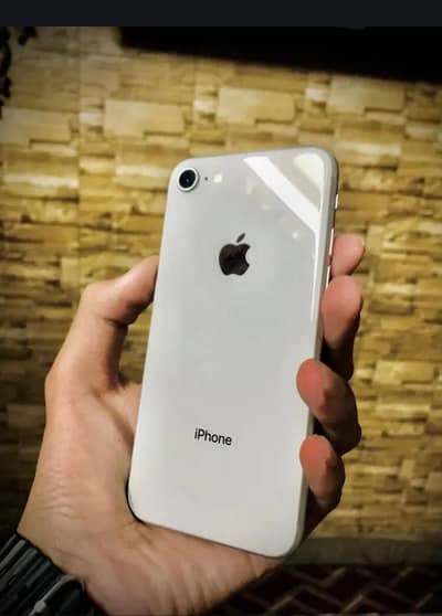 iphone 8 10/10 condition urgent sale