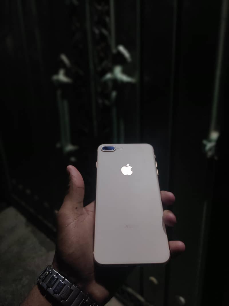 IPHONE 8 PLUS 2