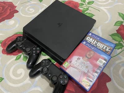 Ps4 slim 1Tb perfect condition