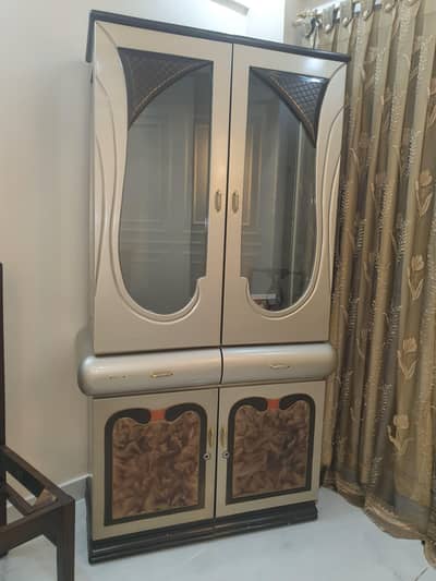 Drawing room divider