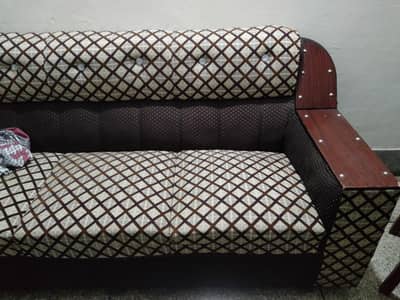 sofa set for sale 6 seater ( 3-2-1) in very good condition . price 28k