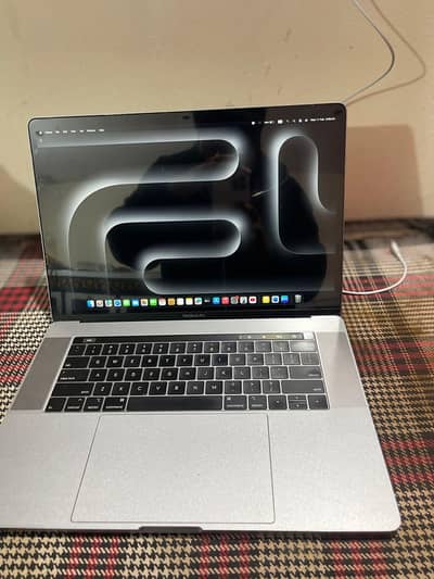 MacBook Pro 2018 16/512