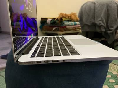 Macbook 13" inch | 2015 Pro.