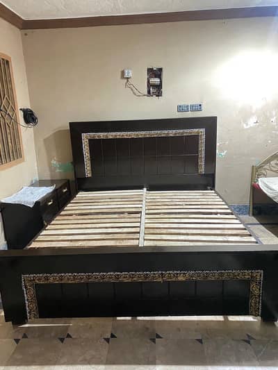 Heavy duty wooden bed