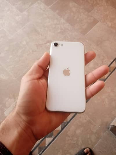 I phone se2020 for sale lush condition 64 gb