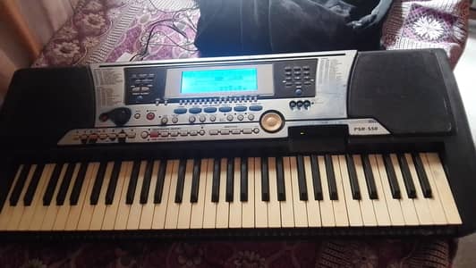  YAMAHA PSR 550 Keyboard Available