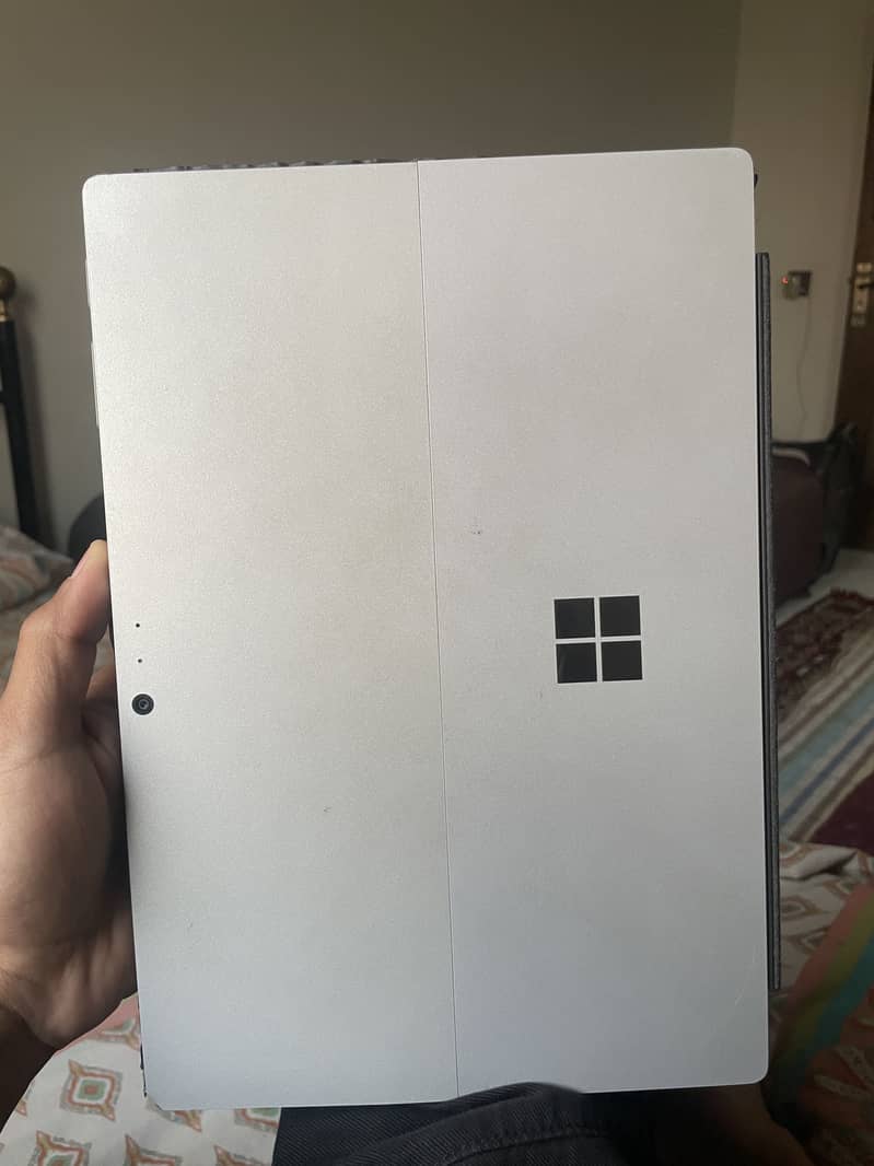 Microsoft Surface pro 4 | i5 6th generation | 8/256 GB RAM 0